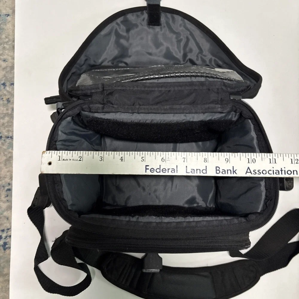 Canon‎ Tamrac Camera Bag 30 Million EOS Padded Bag Shoulder Strap EUC